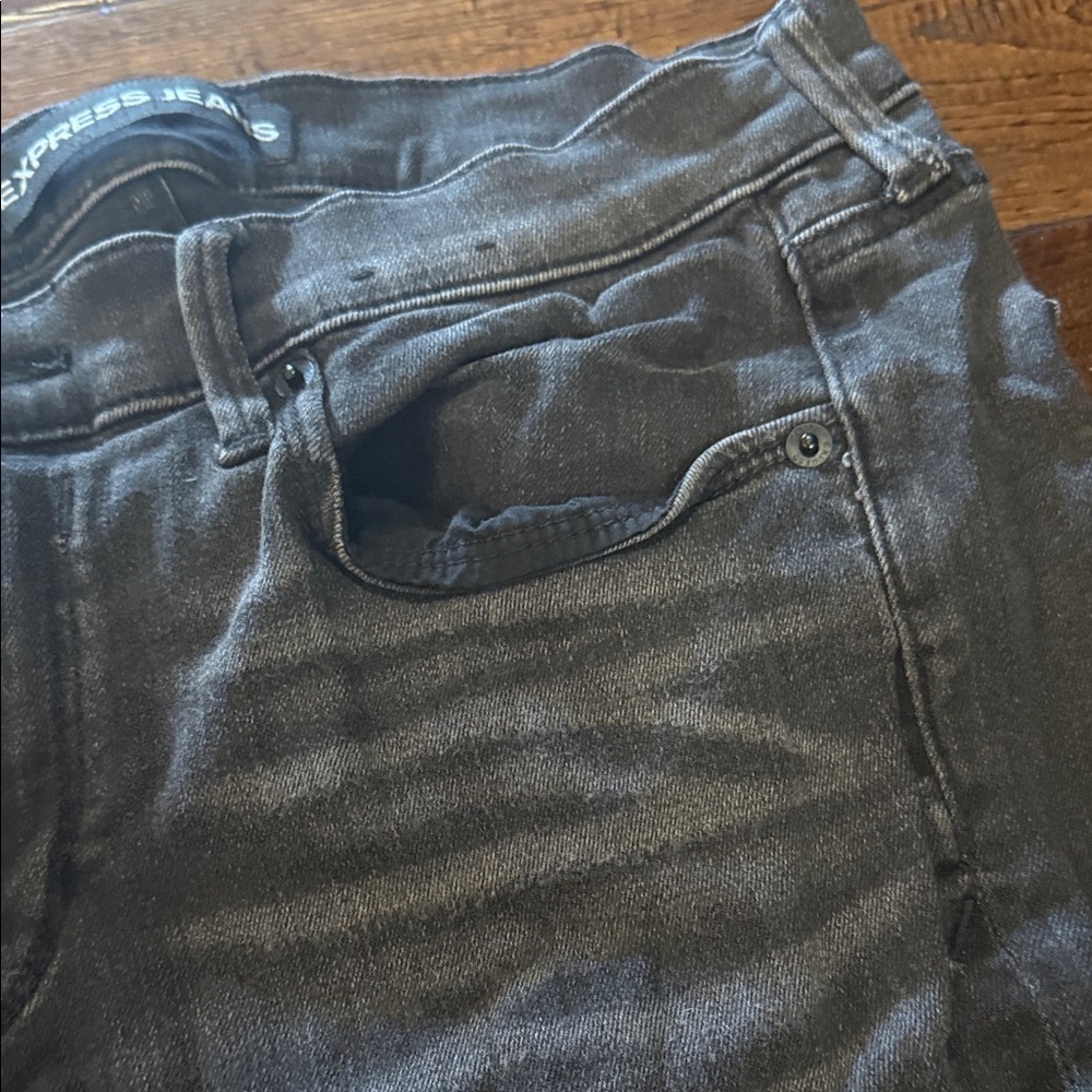 Express Women's Dark Jeans - Picture 3 of 8
